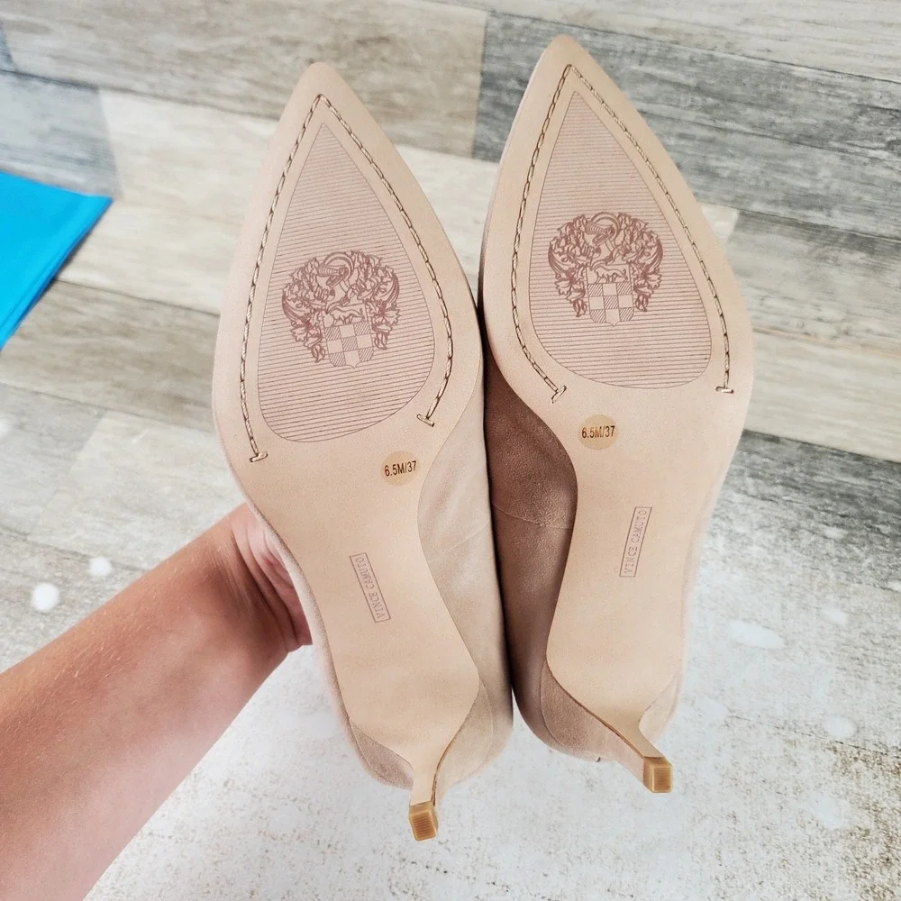 Vince Camuto Kehlia Womens Pumps Sz 6.5 M Tortilla Torano Suede Kitten Heel